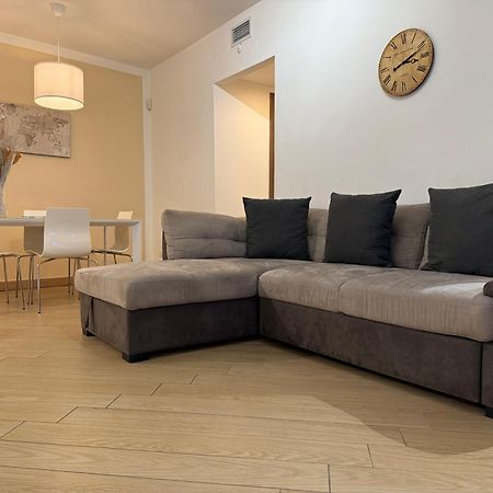 Comecasa Modern Apartment In Historical Centre Asti Zewnętrze zdjęcie