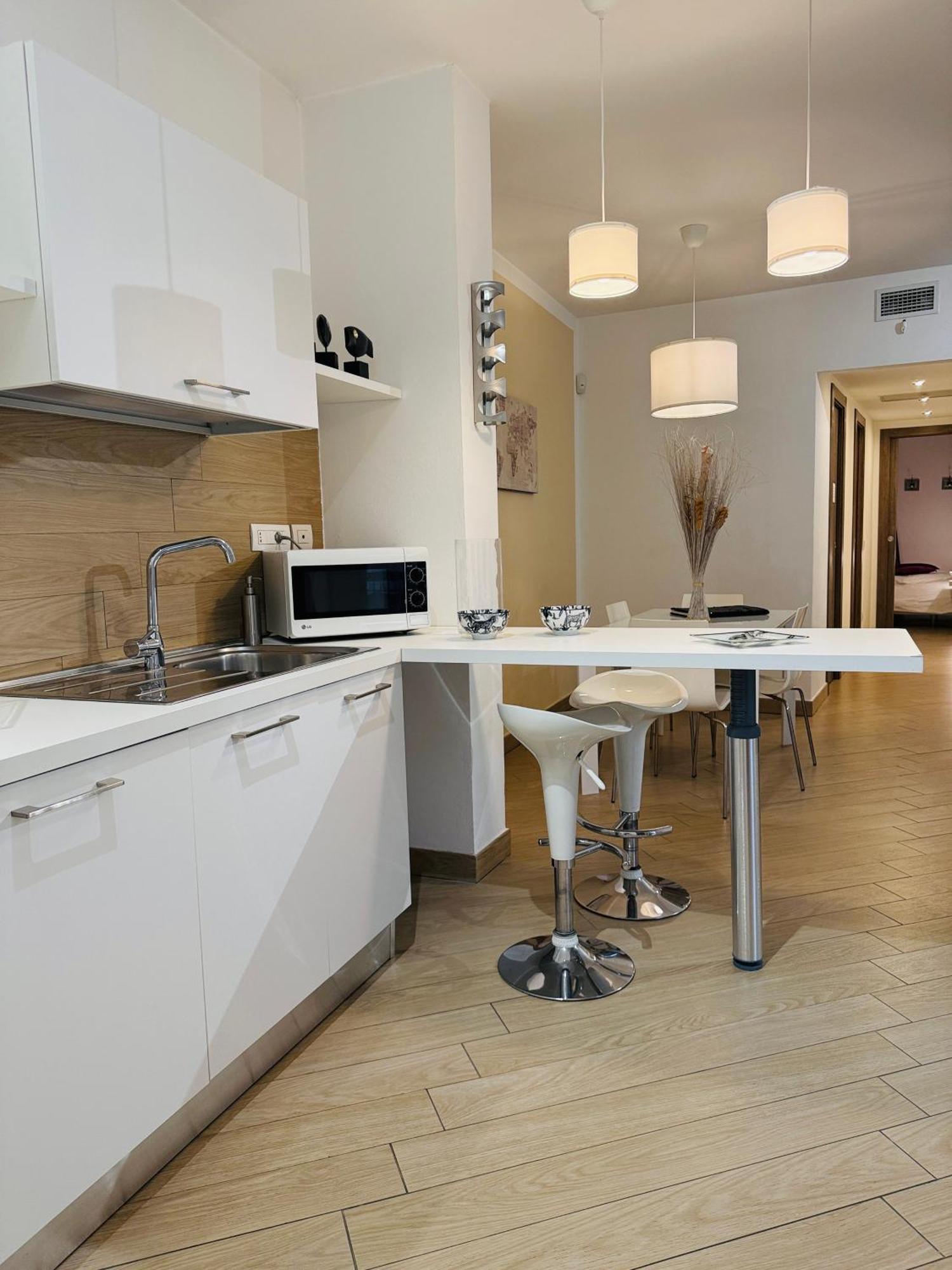 Comecasa Modern Apartment In Historical Centre Asti Zewnętrze zdjęcie