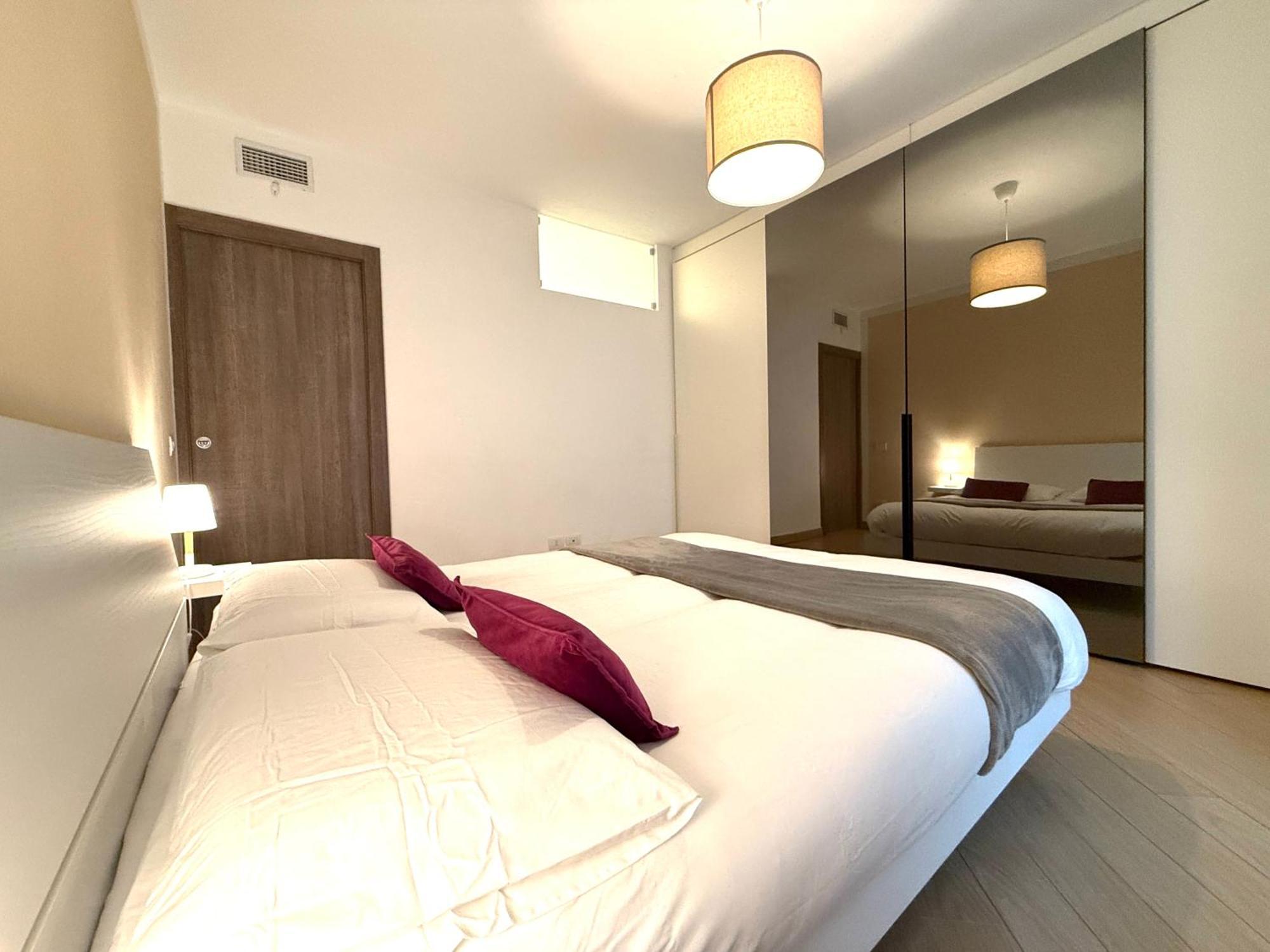 Comecasa Modern Apartment In Historical Centre Asti Zewnętrze zdjęcie